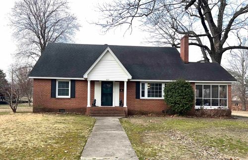 827 W Main St, Piggott, AR, 72454-1427 | Card Image