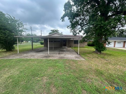 340 N West St, Yorktown, TX, 78164-5013 | Card Image