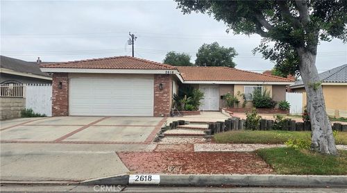 2618 S Pacific Ave, Santa Ana, CA, 92704-5739 | Card Image
