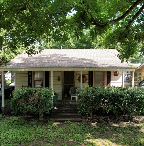 118 Woodland Ave, Corsicana, TX, 75110-2332 | Card Image