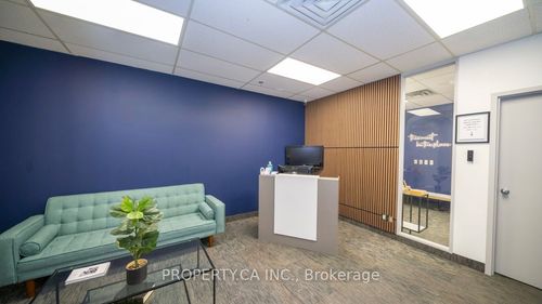 204-716 Gordon Baker Rd, Toronto, ON, M2H3B4 | Card Image