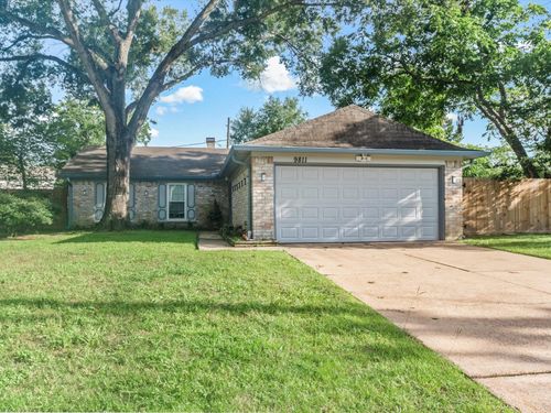 9811 Charter Ridge Drive, Houston, TX, 77070 | Card Image