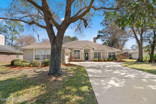 2262 Eagle Harbor Pkwy, Fleming Island, FL, 32003-7302 | Card Image