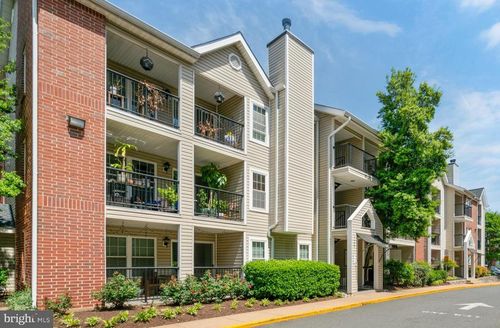 321-3308 Wyndham Cir, ALEXANDRIA, VA, 22302-4308 | Card Image