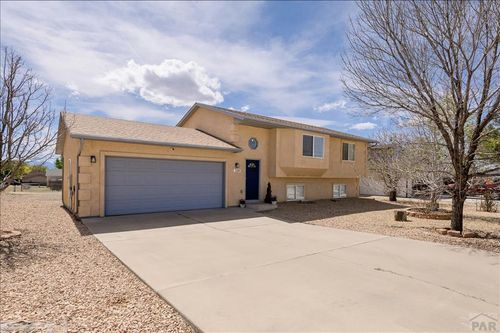 334 W Golden Eagle Way, Pueblo West, CO, 81007-2834 | Card Image