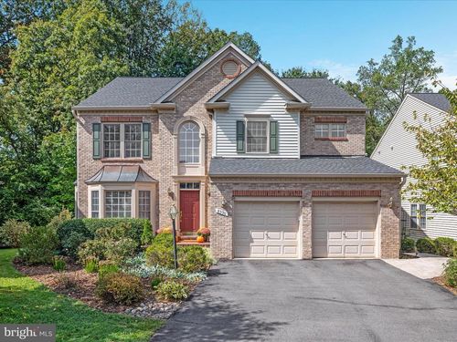 8590 Beatrice Ct, SPRINGFIELD, VA, 22152-1519 | Card Image