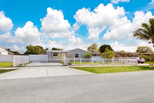 580 Nw 189th Ter, Miami Gardens, FL, 33169-3959 | Card Image