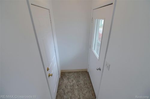 1699 Wingate Blvd, Ypsilanti, MI, 48198-6531 | Card Image