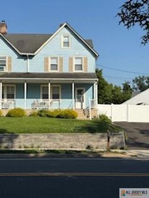 23 Maple St, Helmetta, NJ, 08828-1123 | Card Image