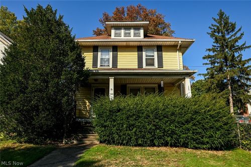 1560 2nd St, Cuyahoga Falls, OH, 44221-4750 | Card Image