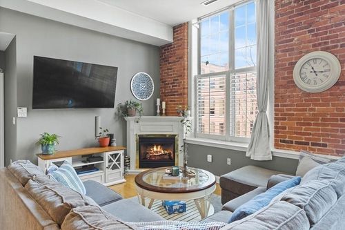 125-11 Lake St, Wakefield, MA, 01880-3176 | Card Image