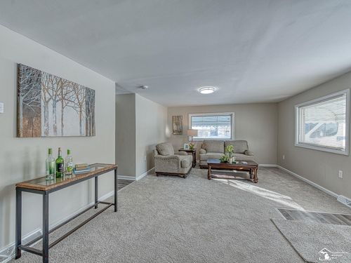 19106 Sylvia Ave, Romulus, MI, 48174-9404 | Card Image