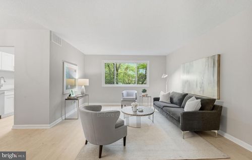 e-304-3829 Hamilton St, HYATTSVILLE, MD, 20781-1834 | Card Image