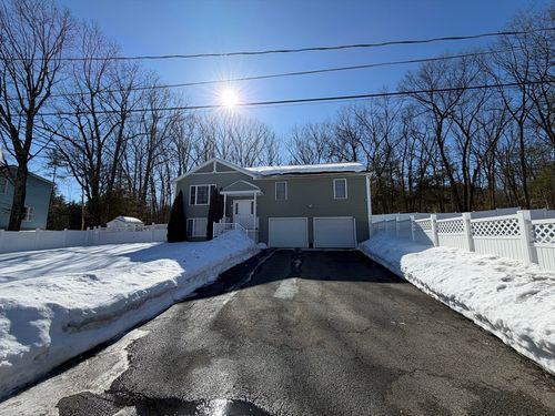 22 Columbia Ave, Fitchburg, MA, 01420-7004 | Card Image