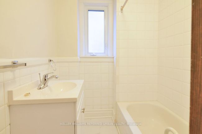 UPPER - 4 Columbine Ave, House other with 4 bedrooms, 2 bathrooms and null parking in Toronto ON | Image 30