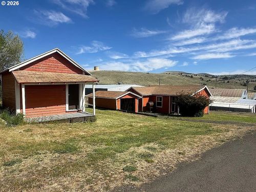 406 Ellsworth St, Fossil, OR, 97830-8355 | Card Image