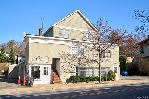 20 Bryant Ave, Roslyn, NY, 11576-1162 | Card Image