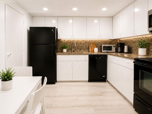402-401 Golden Isles Dr, Hallandale Beach, FL, 33009-7509 | Card Image
