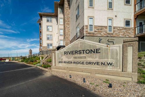 430-201 River Ridge Drive Nw, Medicine Hat, AB, T1A8V5 | Card Image