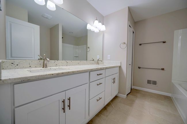 000 Wisconsin Rd, House other with 4 bedrooms, 4 bathrooms and null parking in Troy MI | Image 20