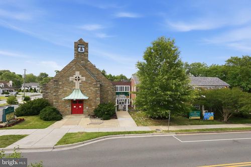 935 23rd St S, Arlington, VA, 22202-2422 | Card Image