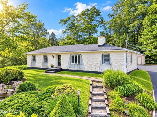 604 Circle Dr, Roaring Brook Twp, PA, 18444-7640 | Card Image