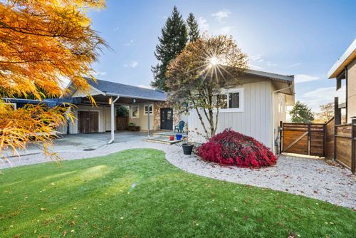 7725 Garrett Dr, Delta, BC, V4C4E7 | Card Image