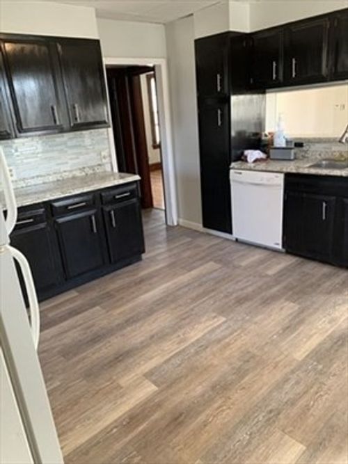 2-106 Madison St, Chicopee, MA, 01020-2553 | Card Image