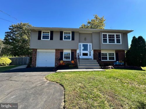 518 Delvale Rd, YARDLEY, PA, 19067-1806 | Card Image