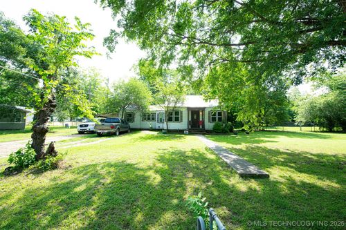 e-321 S Delaware Ave, Coweta, OK, 74429-2273 | Card Image