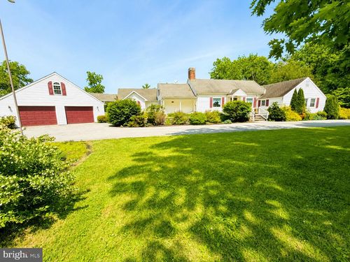 2837 W Philadelphia Ave, Oley, PA, 19547-8926 | Card Image
