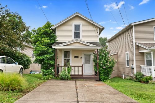 421 Beaver St, Mars, PA, 16046-3414 | Card Image