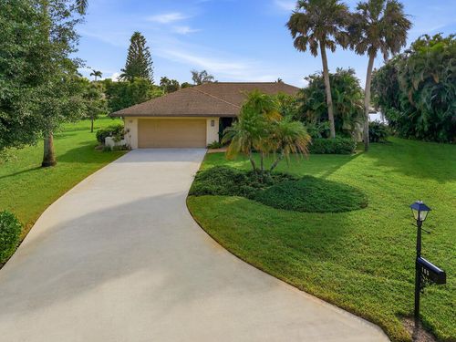 105 Cherry Hill Ct, NAPLES, FL, 34113-8931 | Card Image