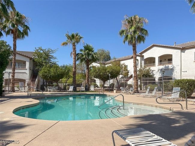 2024 - 5655 E Sahara Ave, Condo with 3 bedrooms, 2 bathrooms and null parking in Las Vegas NV | Image 31