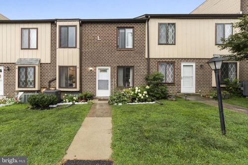 apt-l11-5200 Hilltop Dr, BROOKHAVEN, PA, 19015-1281 | Card Image