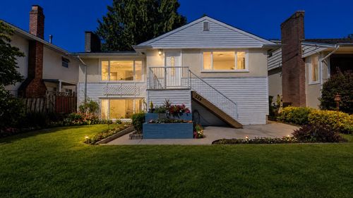 234 W 23rd St, North Vancouver, BC, V7M2B3 | Card Image