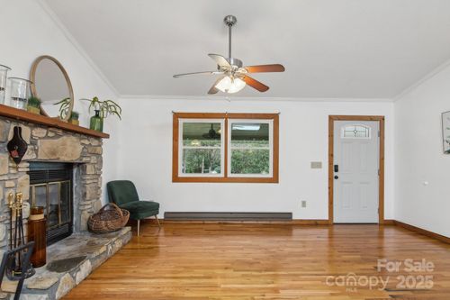 31 Elizabeth Ln, Maggie Valley, NC, 28751-7402 | Card Image