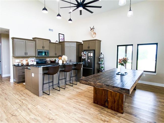 718 Sw 800 Th Rd, House other with 3 bedrooms, 2 bathrooms and null parking in Chilhowee MO | Image 4
