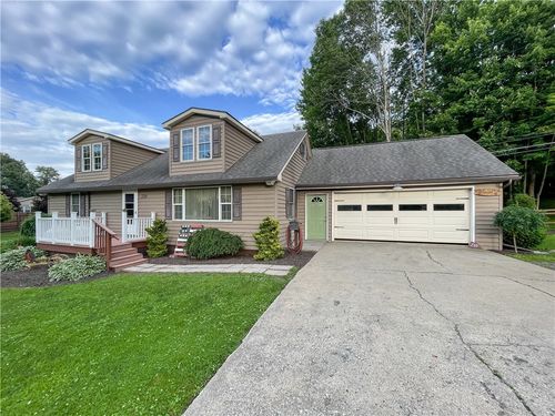 210 Old Gifford Rd, Bainbridge, NY, 13733-4204 | Card Image