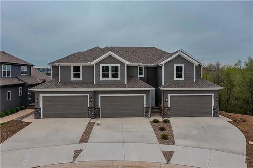 12304 S Prairie Creek Rd, Olathe, KS, 66061-6370 | Card Image