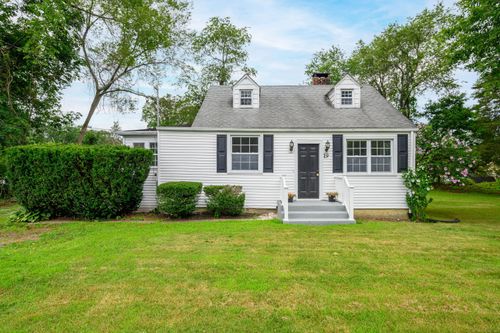 19 Longview Ave, Danbury, CT, 06811-3334 | Card Image