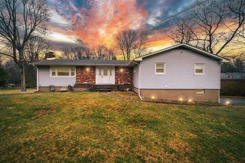 20 Provost Dr, Airmont, NY, 10901-7540 | Card Image
