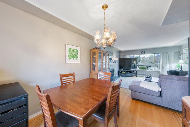 4856 Fairlawn Drive, House other with 5 bedrooms, 2 bathrooms and 1 parking in Burnaby BC | Image 9