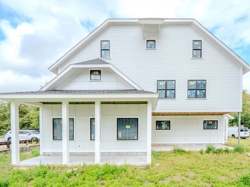 90 W Main St, Northborough, MA, 01532-1824 | Card Image