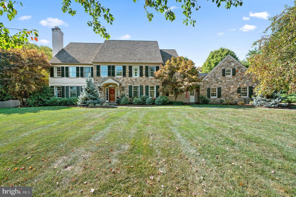 Houndstooth Cir, Chester Springs, PA 19425