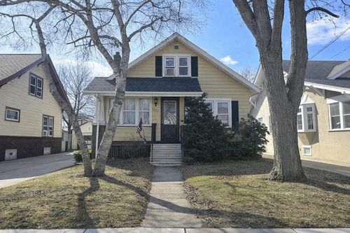 1007 71st Street, Kenosha, WI, 53143 | Card Image