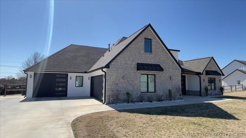 6912 E 86th Place N, Owasso, OK, 74055 | Card Image