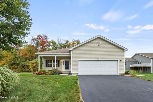 14 Sunrise Cir, Pittsfield, MA, 01201 | Card Image