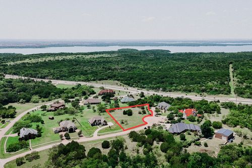 309 Wilshire Ct, Cedar Hill, TX, 75104-6707 | Card Image