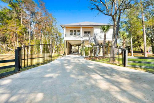 7746 River Rd, Milton, FL, 32583-8633 | Card Image